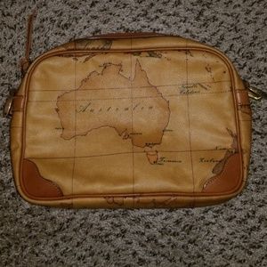 Alviero martini crossbody map purse